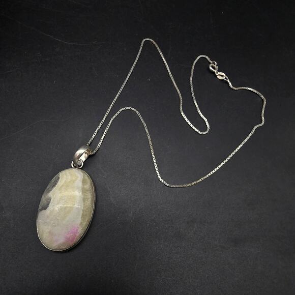 Pink Agate Sterling Silver Pendant Necklace 18 Inch Chain - Picture 6 of 11